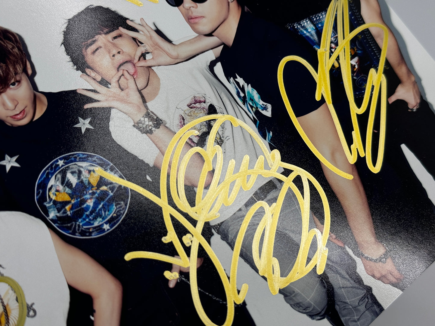 BIGBANGビッグバン直筆サイン入り写真認証COA付