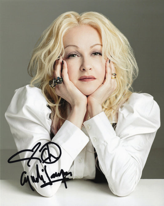 Cyndi Lauper シンディ・ローパー 直筆サイン入り写真認証COA付