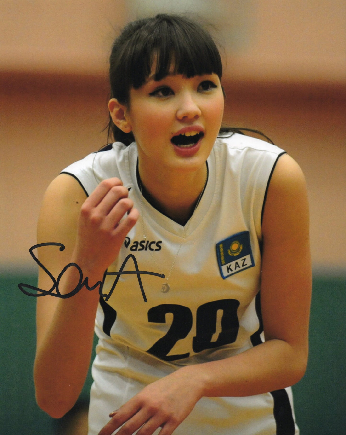 Sabina Altynbekova サビーナ・アルティンベコワ 直筆サイン入り写真認証COA付